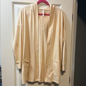 LuLaRoe Cozy Collection Cream/Tanish Open-Front
